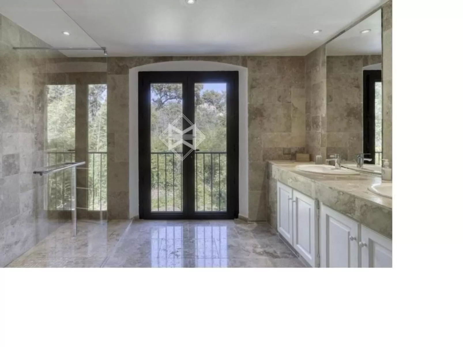 Villa 200 Meter vom Pramousquier Strand-Binnen