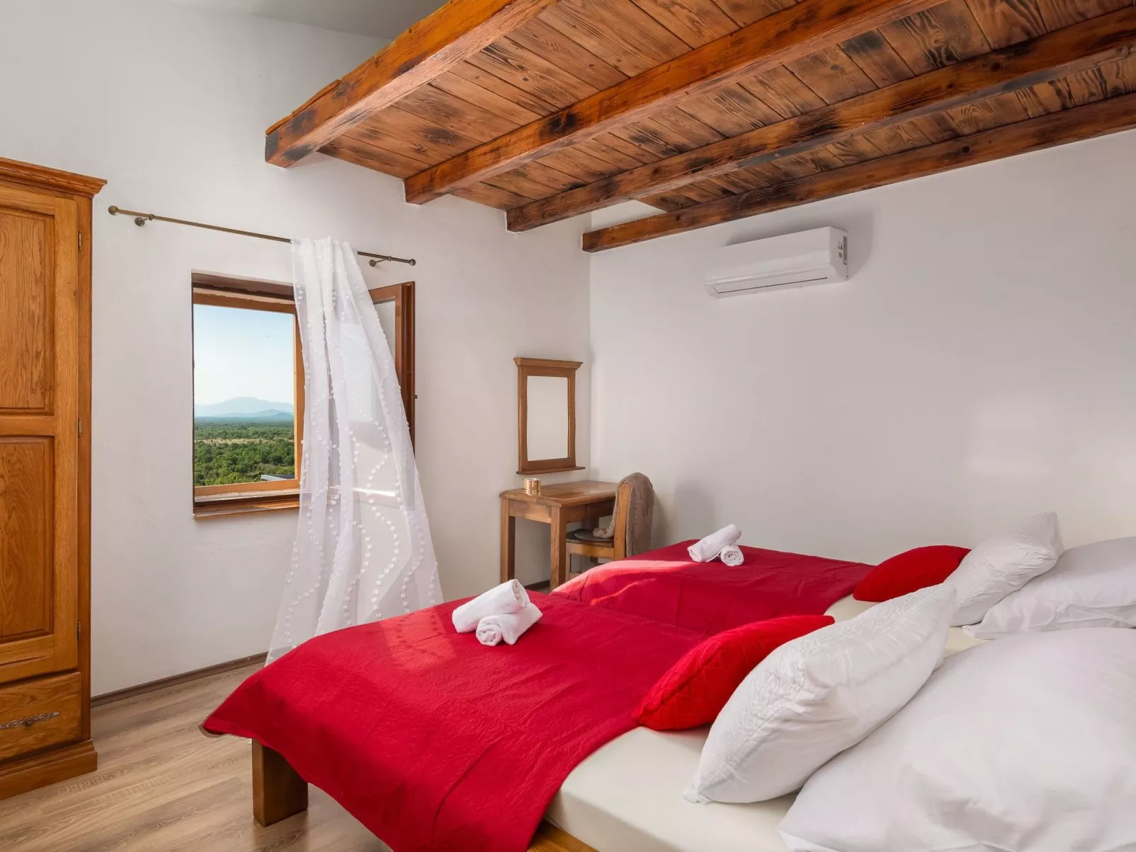 Villa PerVa-Image-tags.info