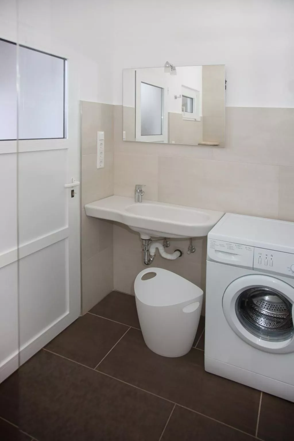 Appartement mit Blick auf das Wasser-Image-tags.info