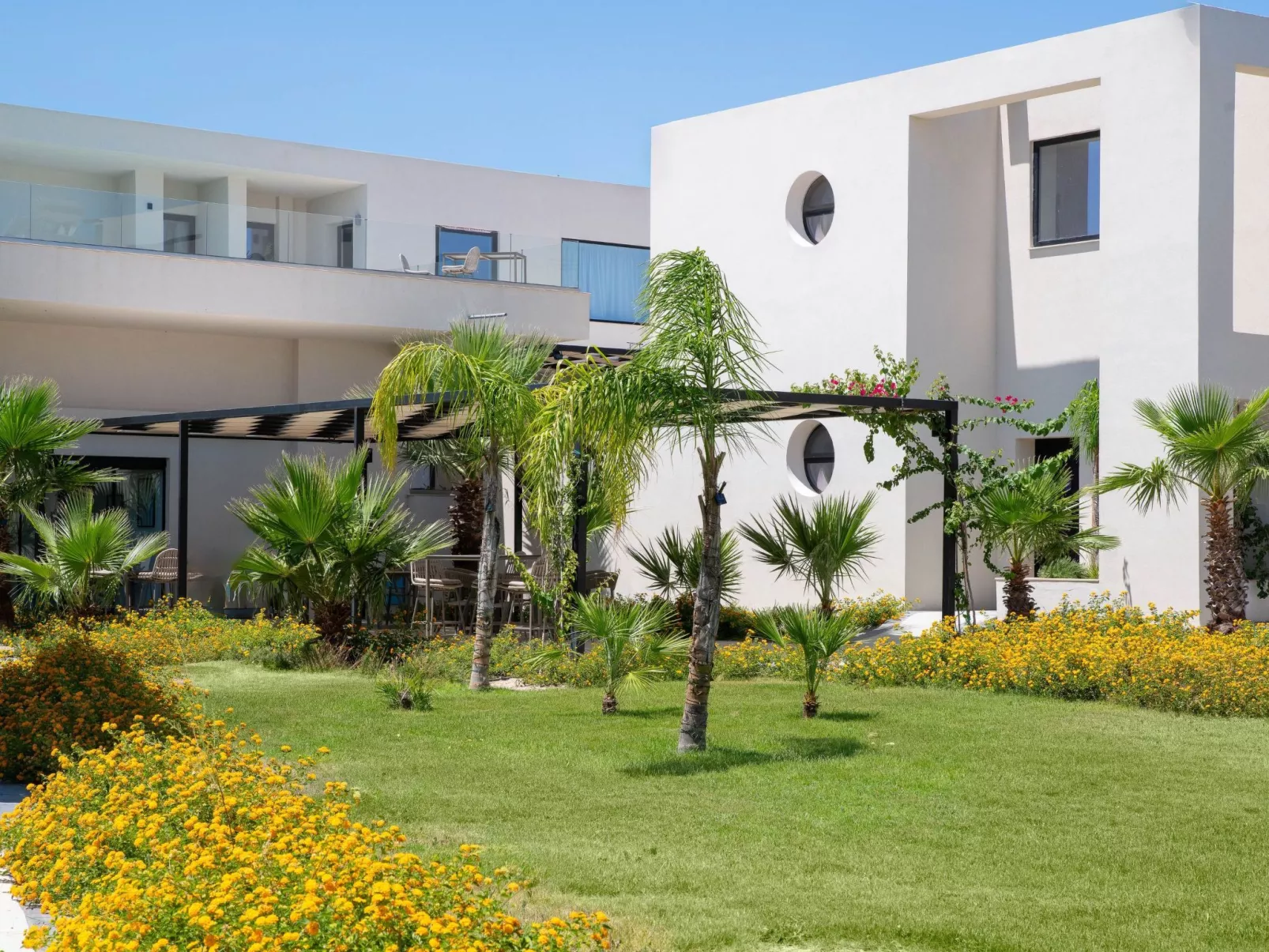 Trapezia Luxury Living - Diamond-Image-tags.info