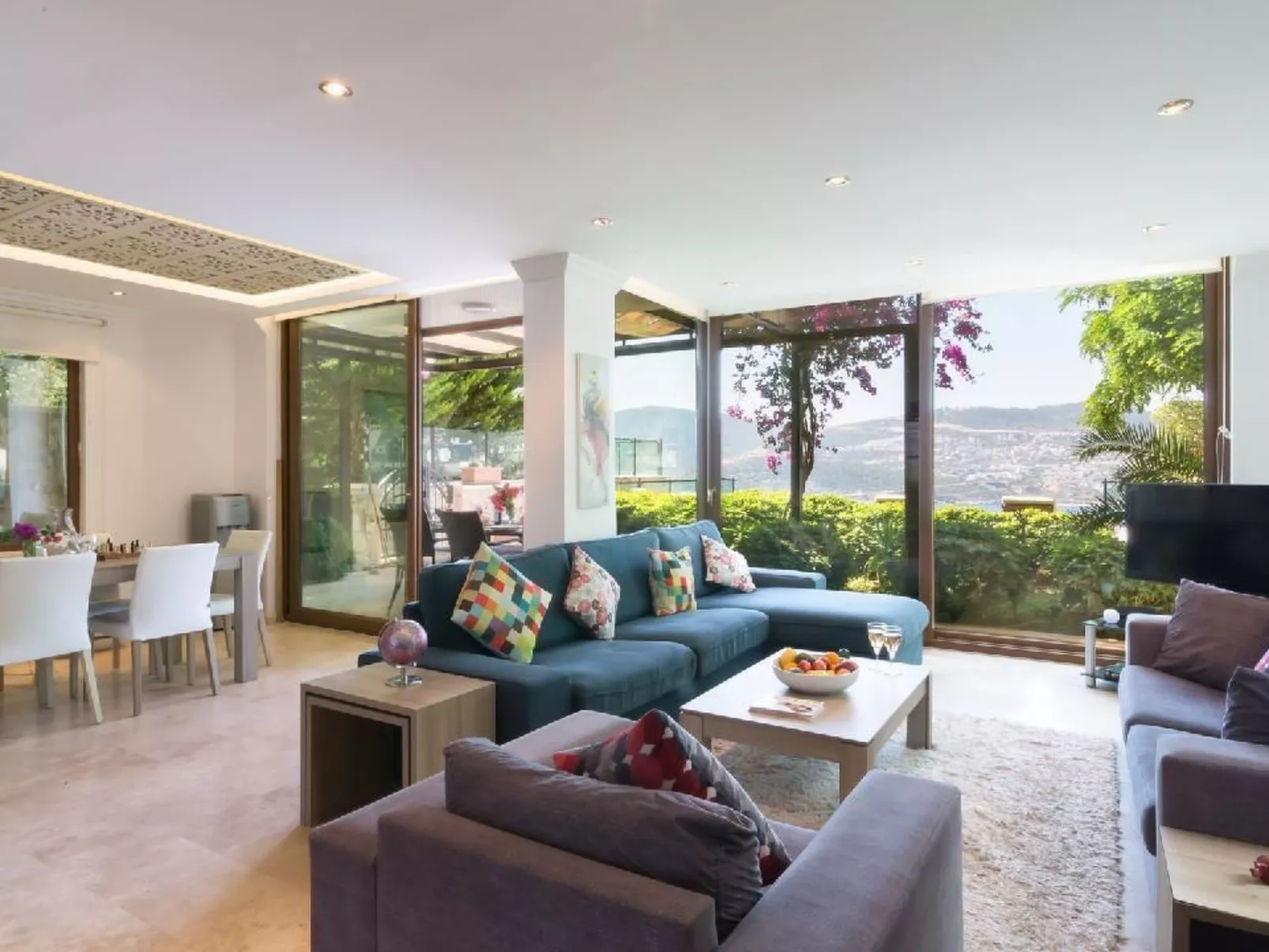 Luxuriöse Villa mit atemberaubendem Meerblick-Binnen