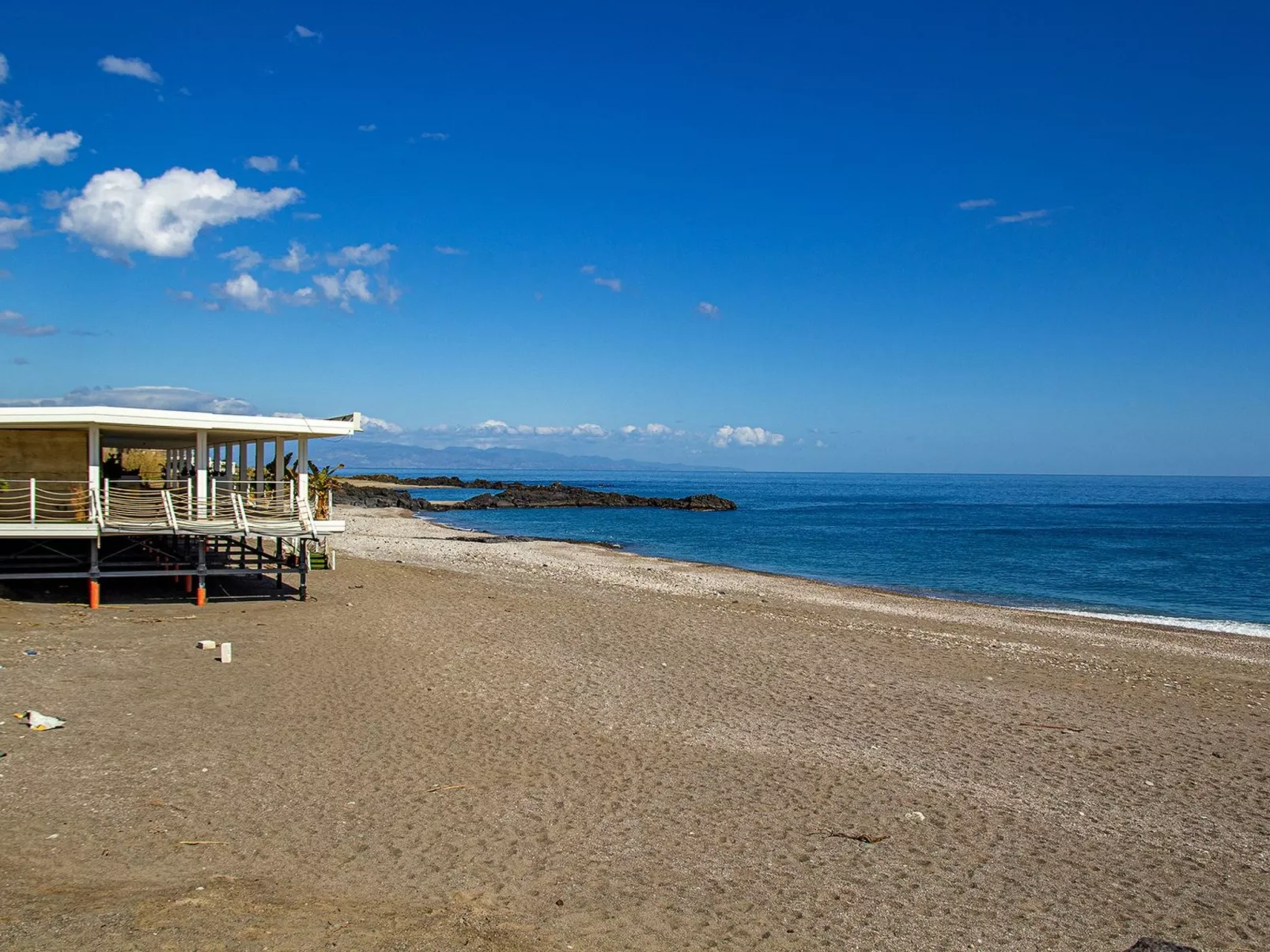 Naxos Loft Ferienwohnung mit Terrasse-Buiten