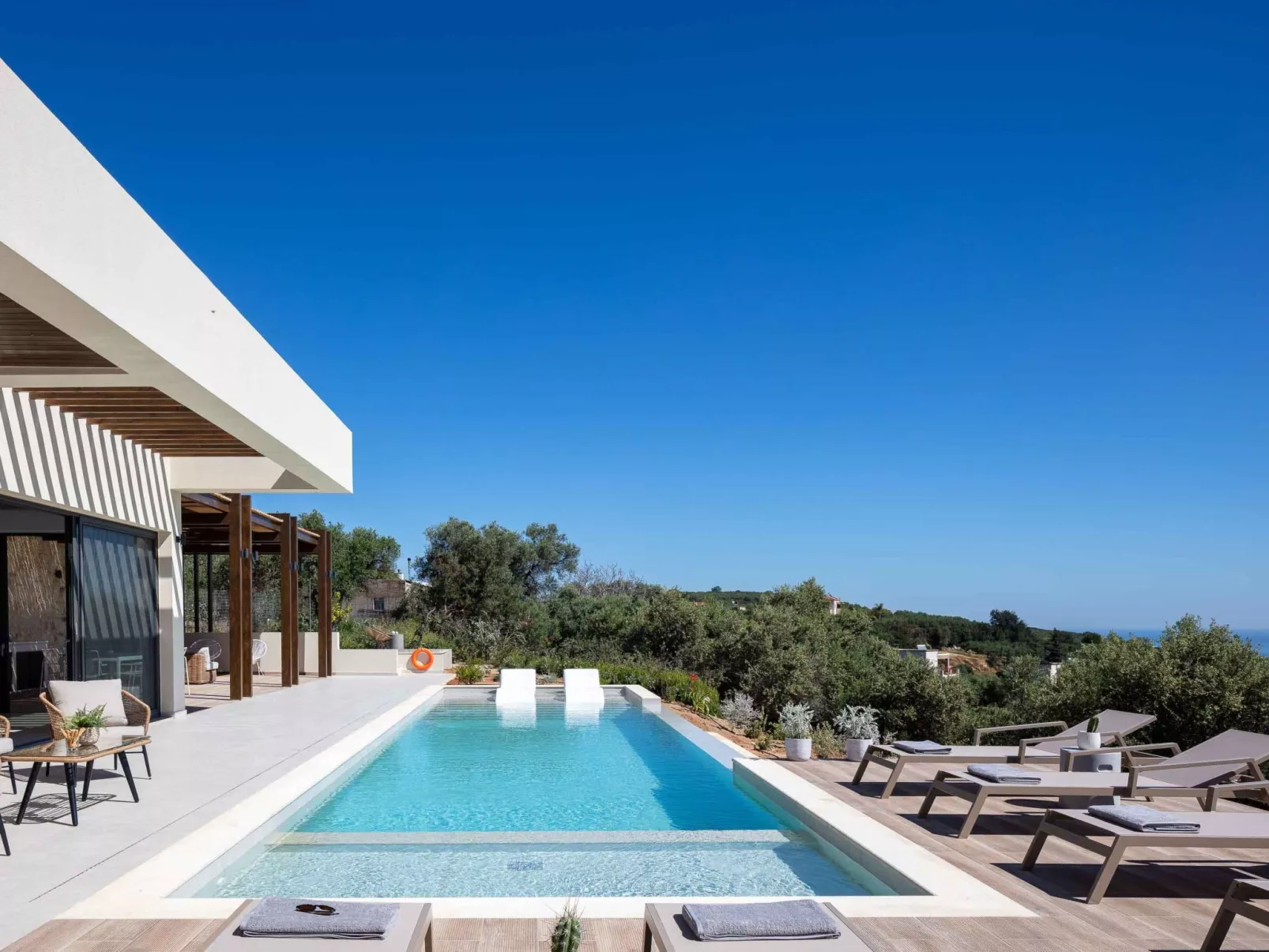 Villa Aglaea - Salzwasser-Pool und atemberaubender Meerblick-Buiten