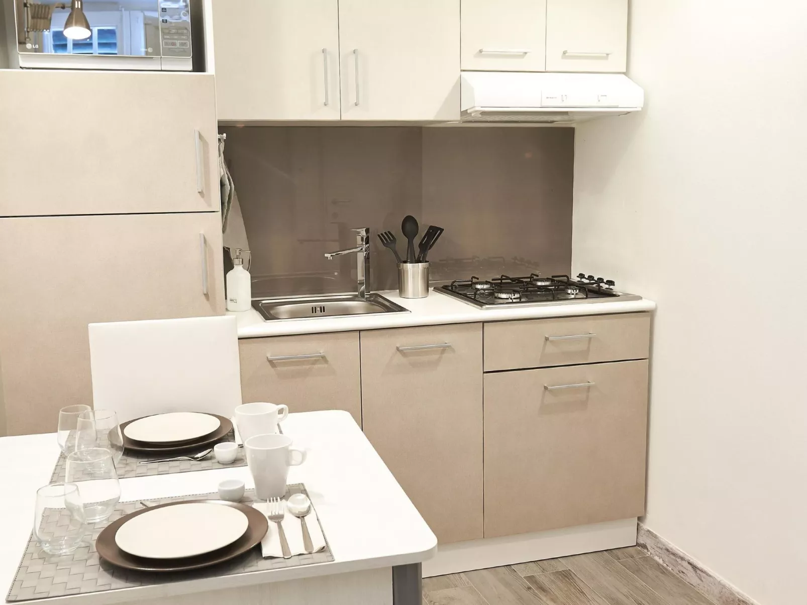 'River' mit Wi-Fi-Binnen