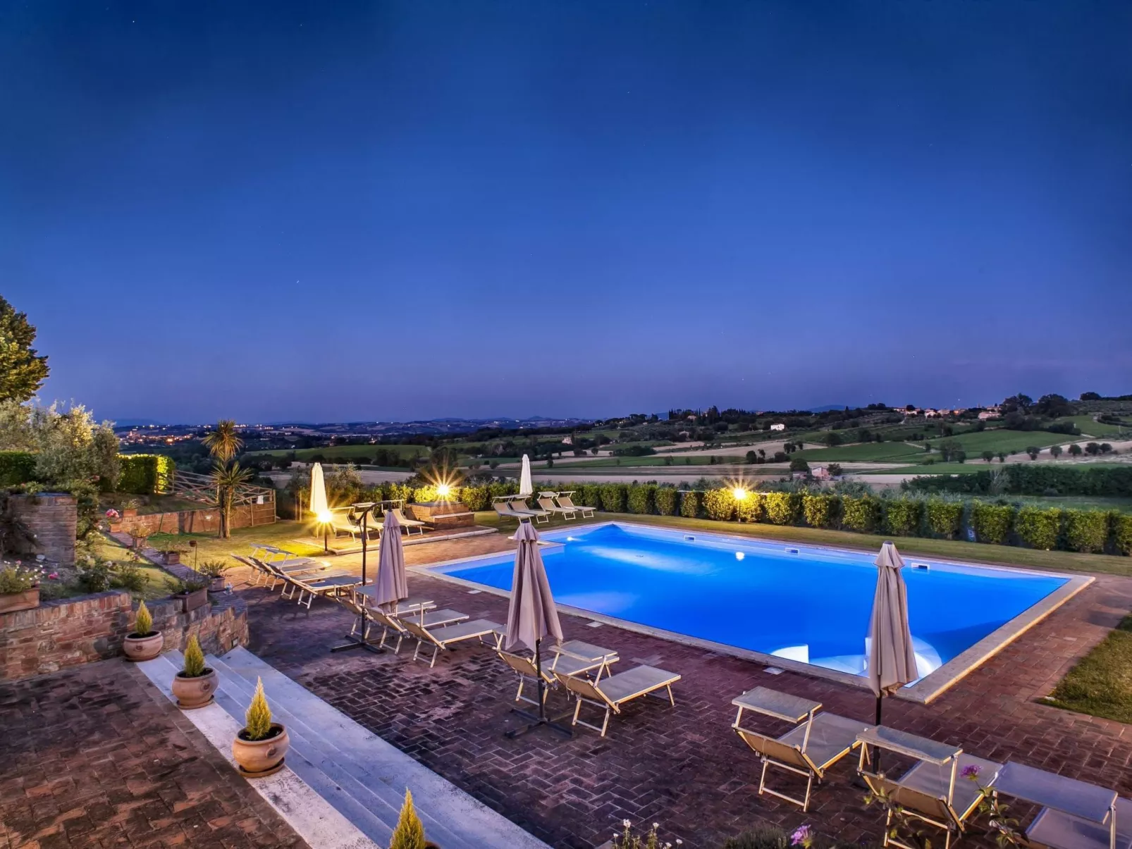 Belvedere B4' Wohnung mit Gemeinschaftspool-Buiten