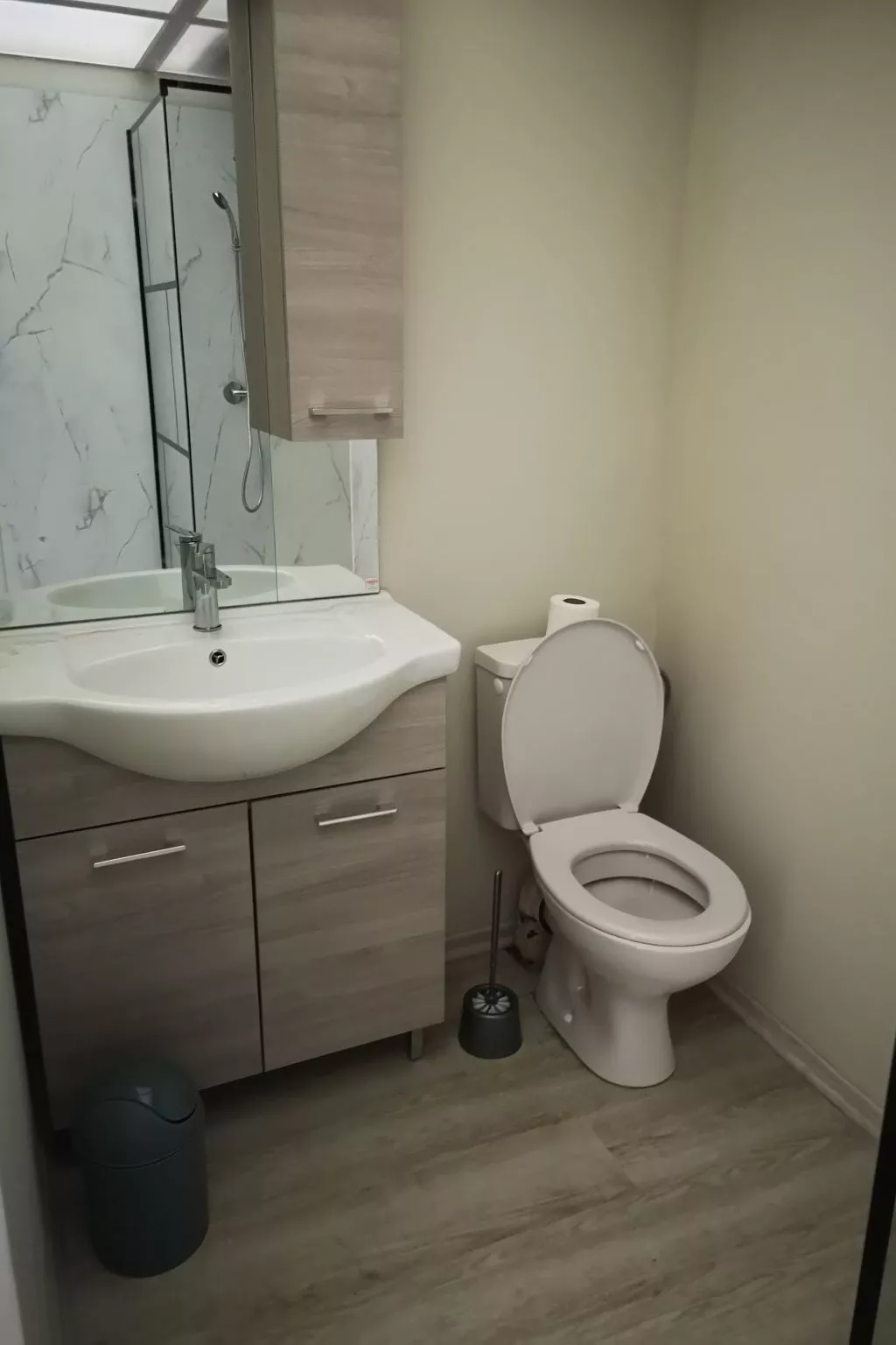 Hübsches Tiny Cottage mit Waldblick im Feriendorf-Binnen