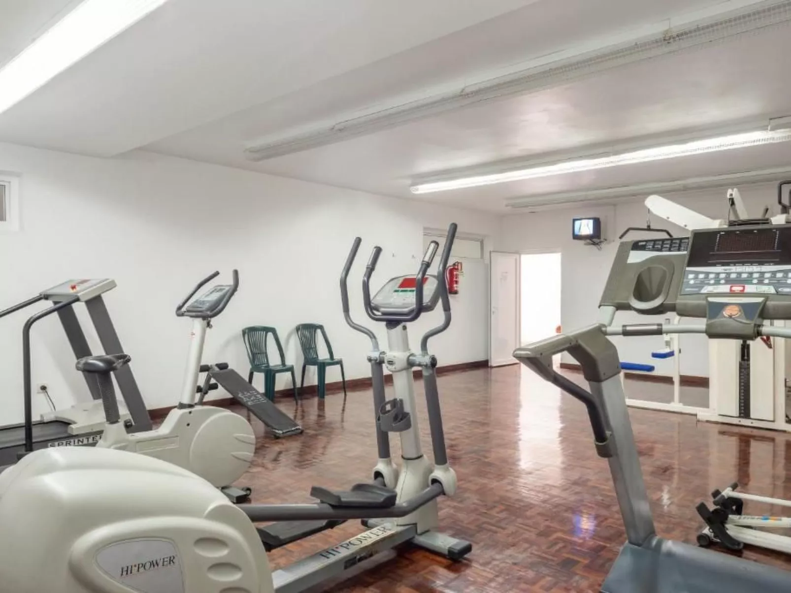 Meerblick First Line mit 2 Pools 1-Image-tags.info