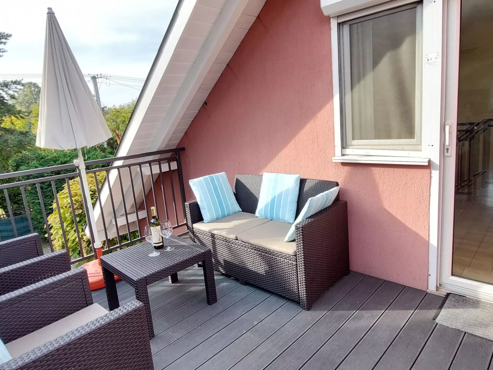 Mit Pool-Image-tags.info