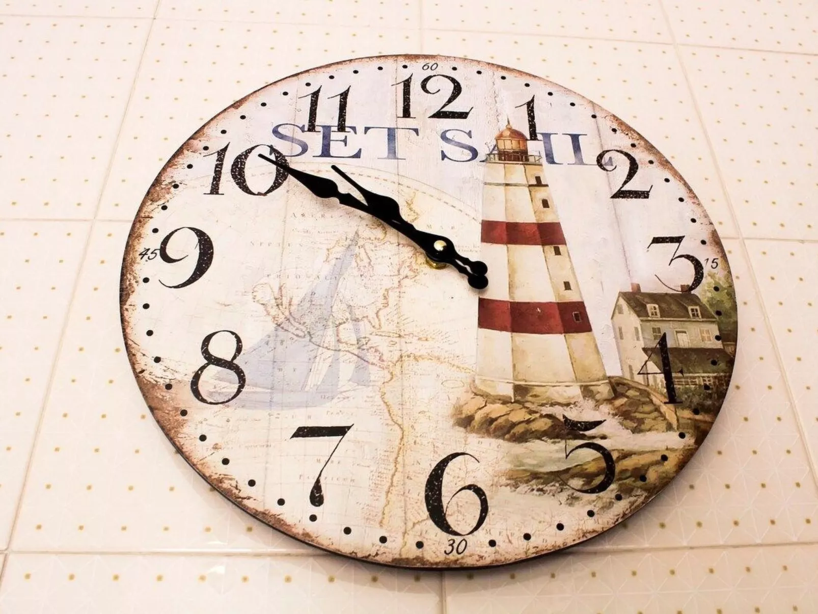 Haus der Scheinwerfer mit freier Garage-Image-tags.info