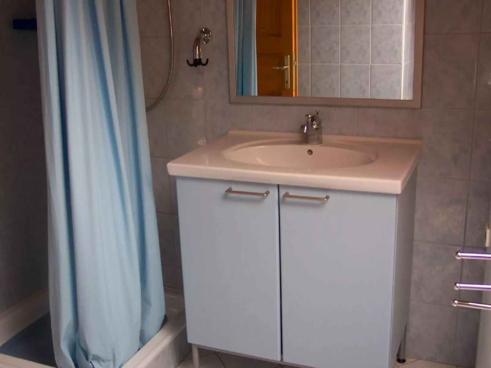 Appartement B in Strandnähe mit Terrasse und Grill - Binnen