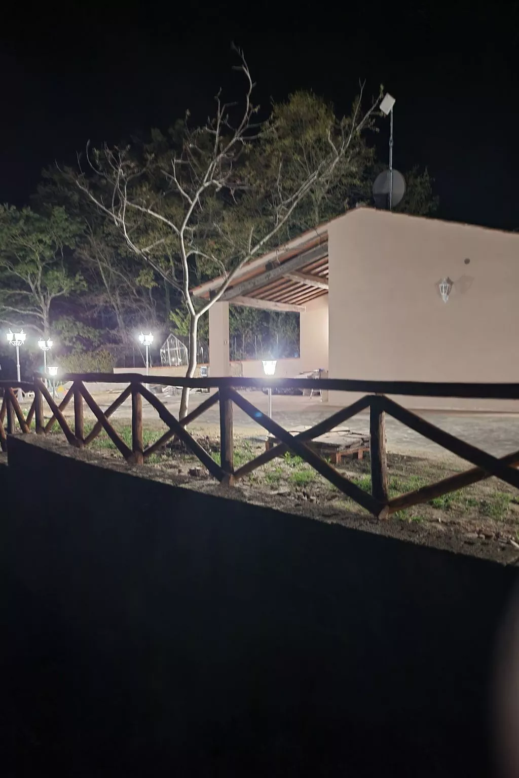 Wohnung "Red Fox" mit privatem Garten-Buiten