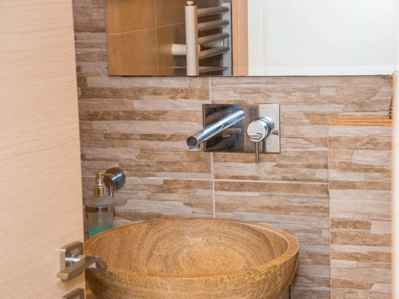 Luxuriöse Ferienvilla Elena-Binnen