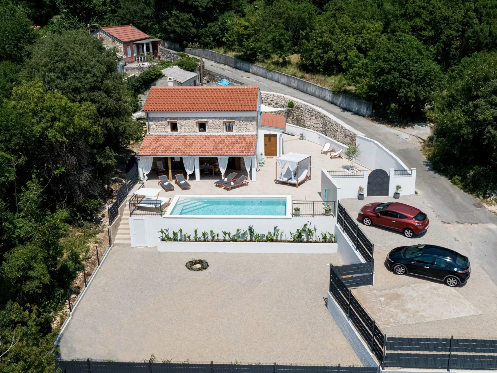 Casa di Nika - charmante Steinvilla mit beheiztem Pool-Binnen