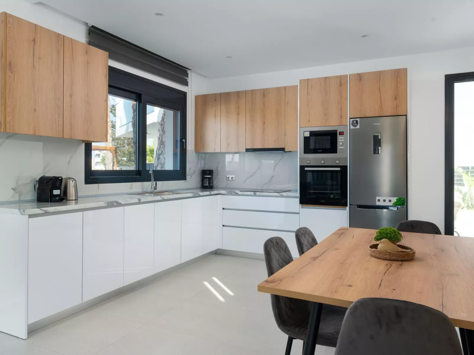 Davlakos Wohnung Rea 2-Binnen