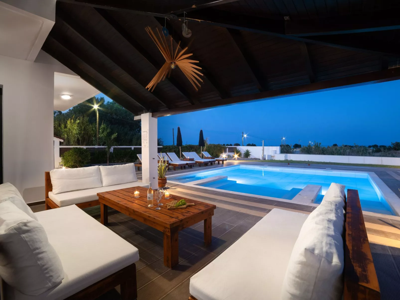 Elysianische Villa in der Nähe des Dorfes Afantou