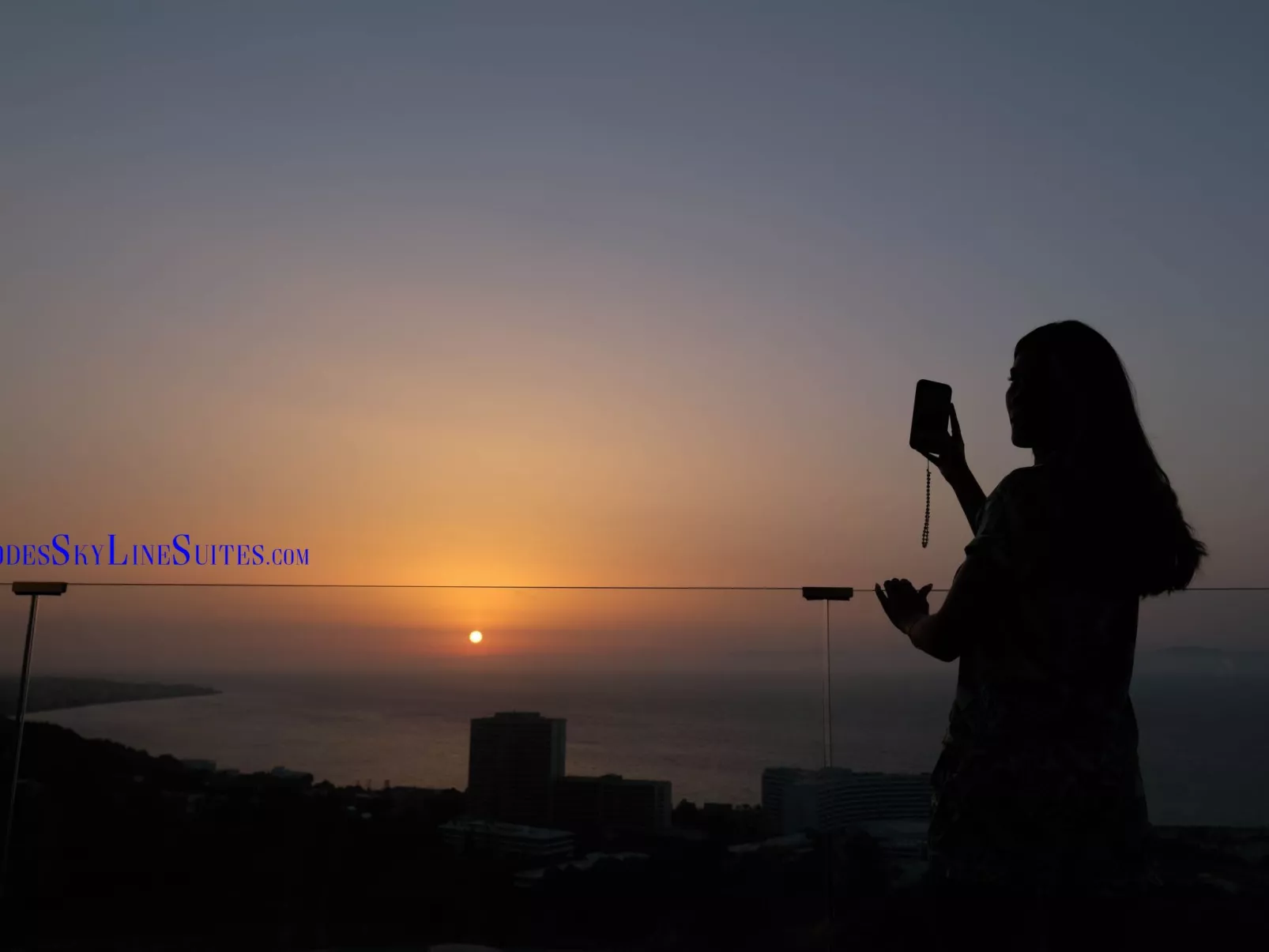 Rhodes Skyline Suites-Buiten