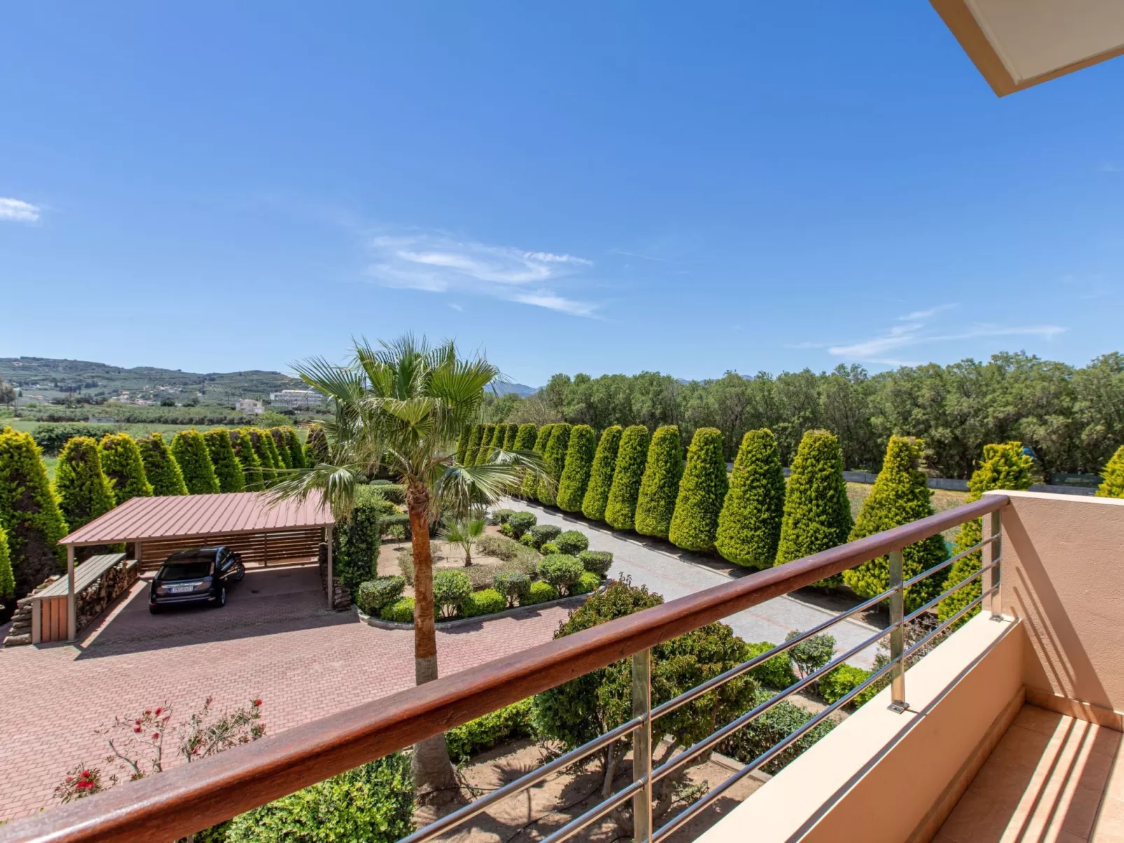 Cold Crest Haus-Buiten