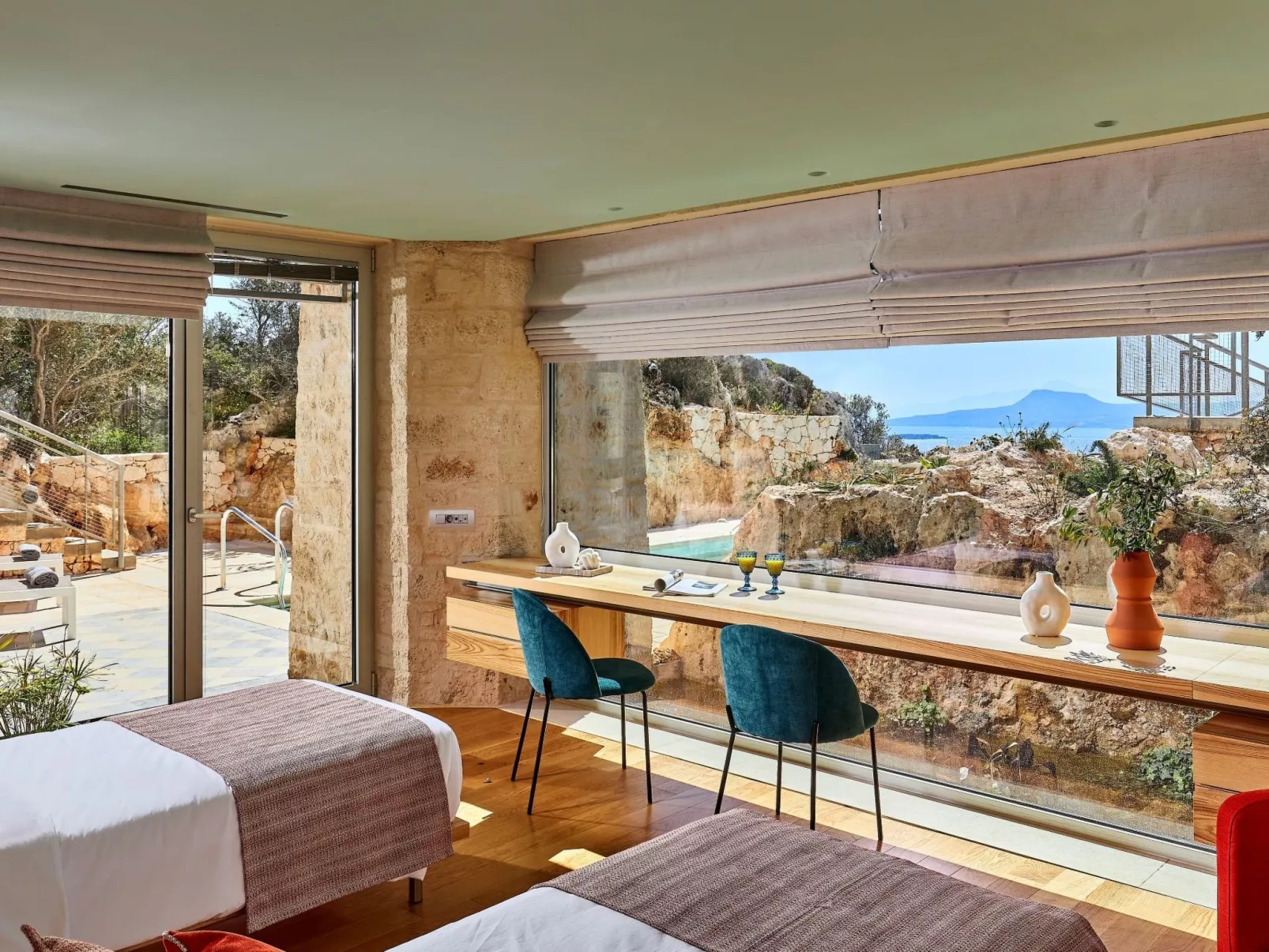 New Olives and Thyme, Meerblick mit 2 beheizten Pools-Binnen