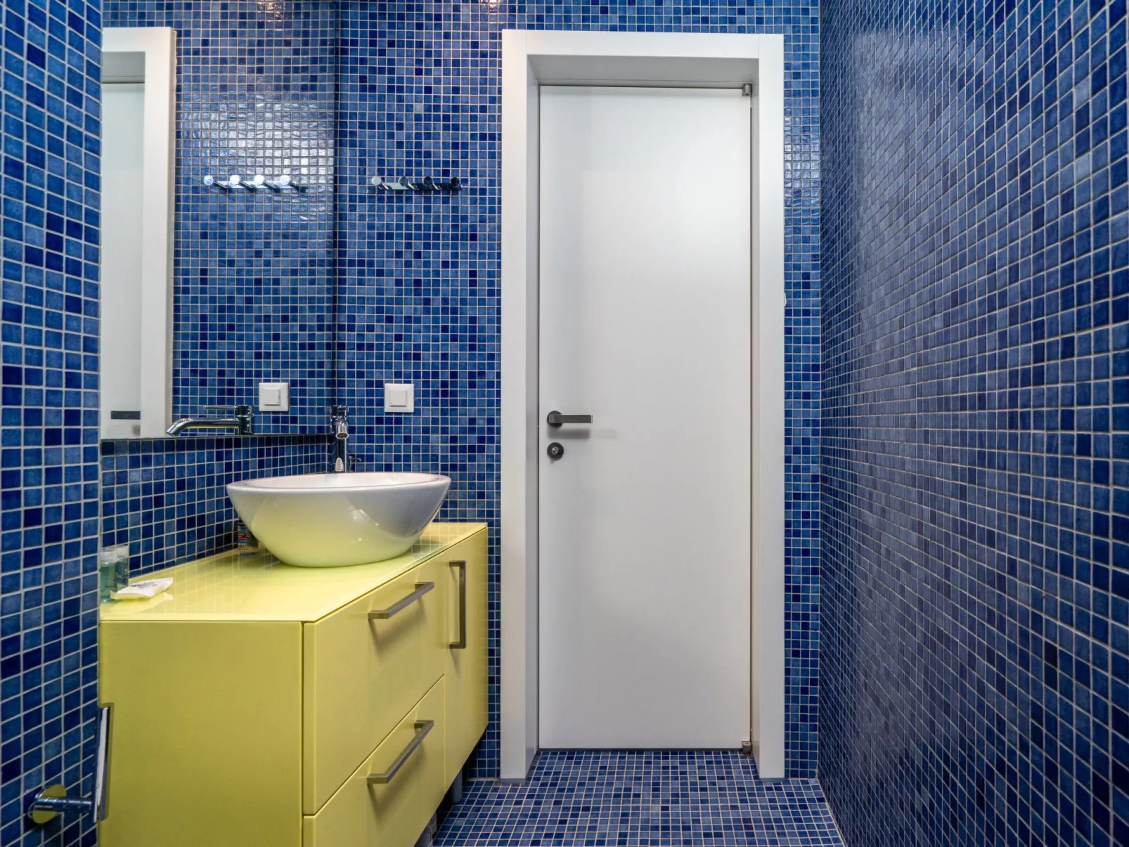 Dias Blaue Villa-Image-tags.info