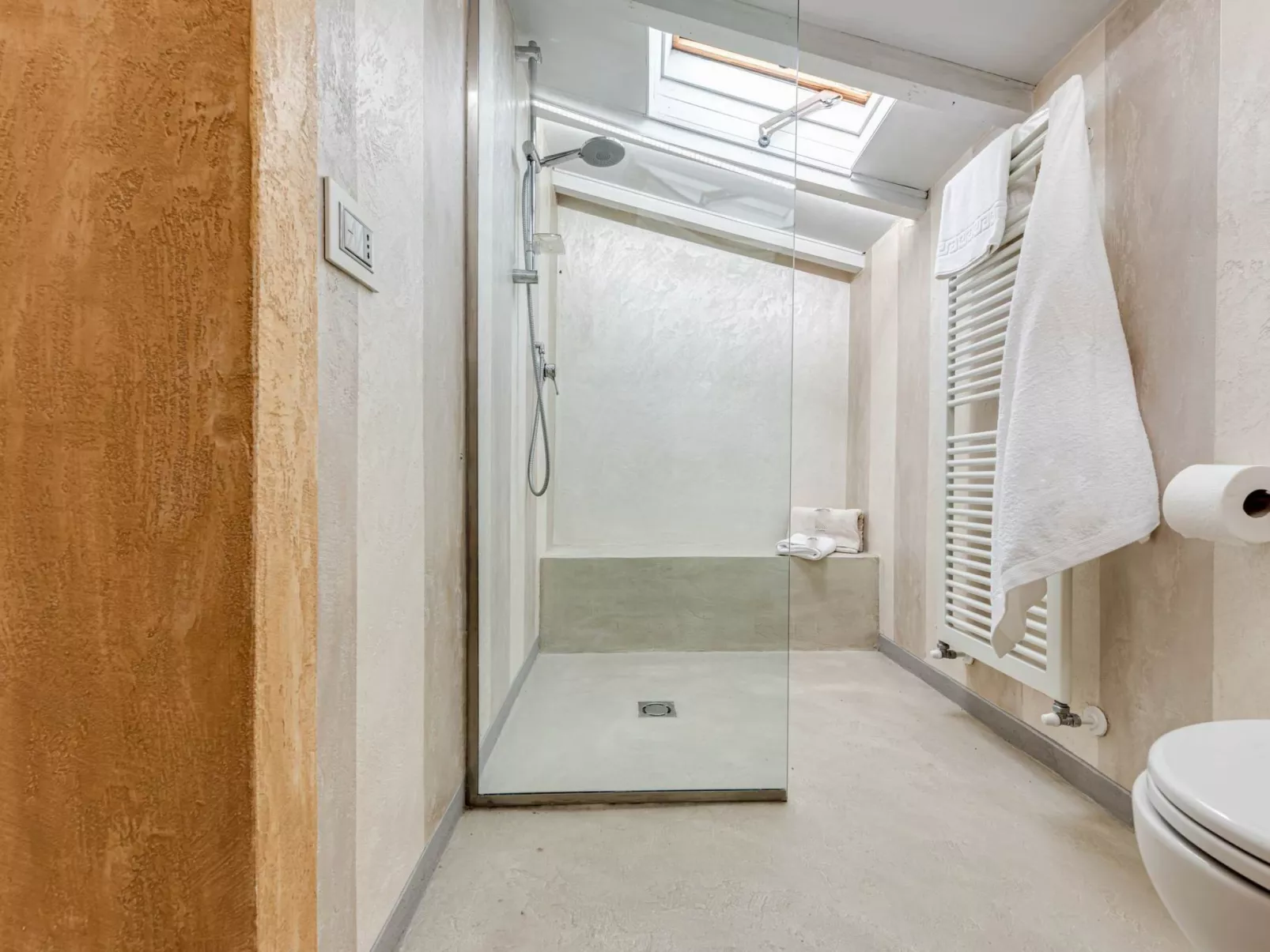 Ferienvilla 'Fattoria' mit eigenem Pool-Binnen