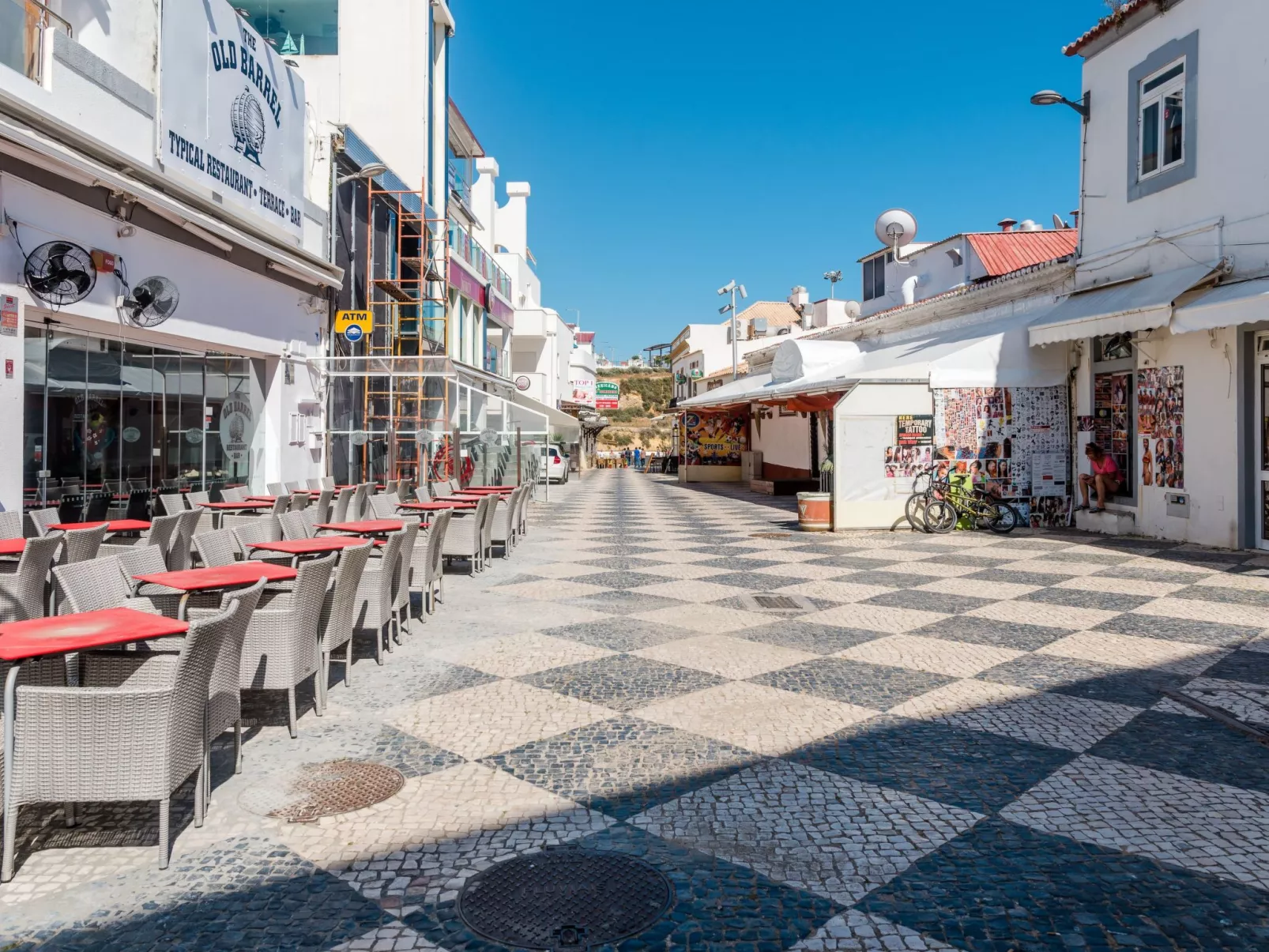 Wohnung mit Terrasse und 2 Schwimmbecken-Binnen
