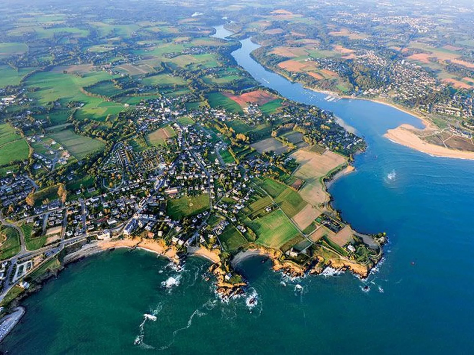 Architektenvilla 200 Meter von den Stränden entfernt-Buiten
