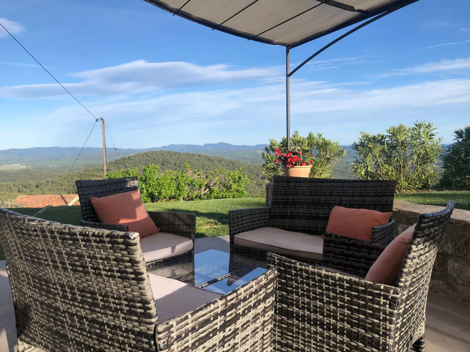 "Meline" mit Aussicht-Binnen