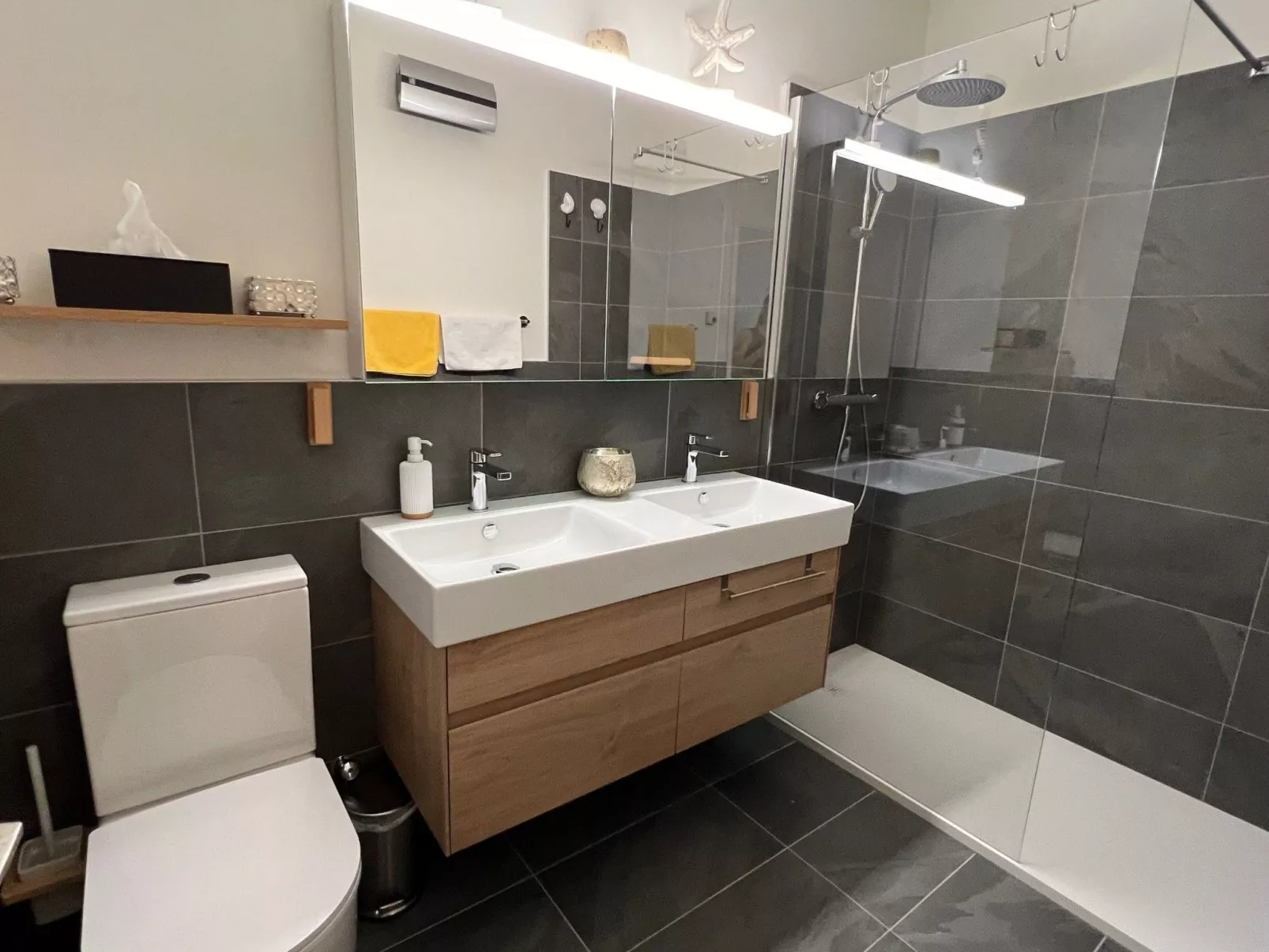 Navengana 5 mit Pool-Binnen