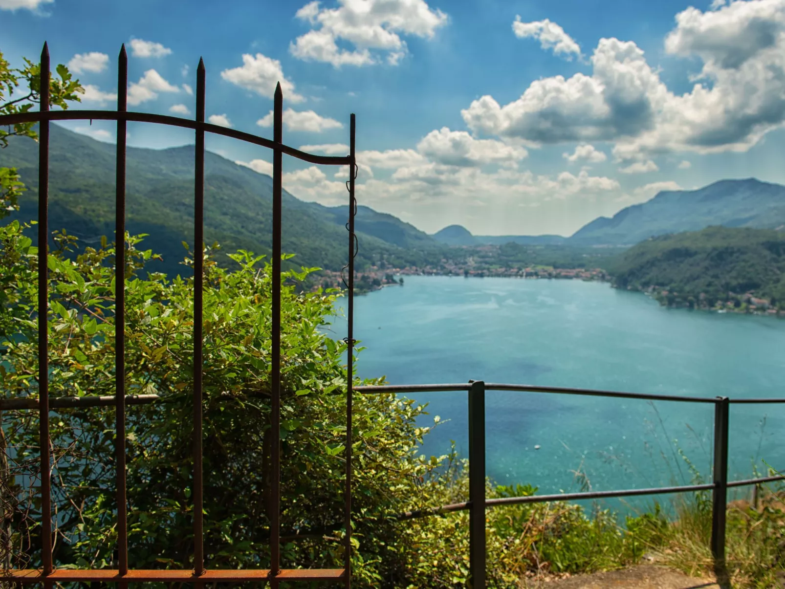 Sunny Escape-Image-tags.info