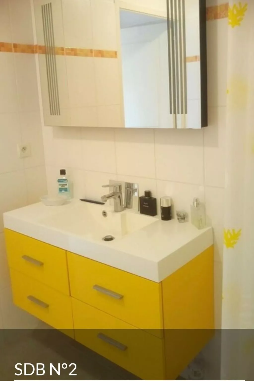 "La Vigneraie 2" (Weinberg)-Image-tags.info