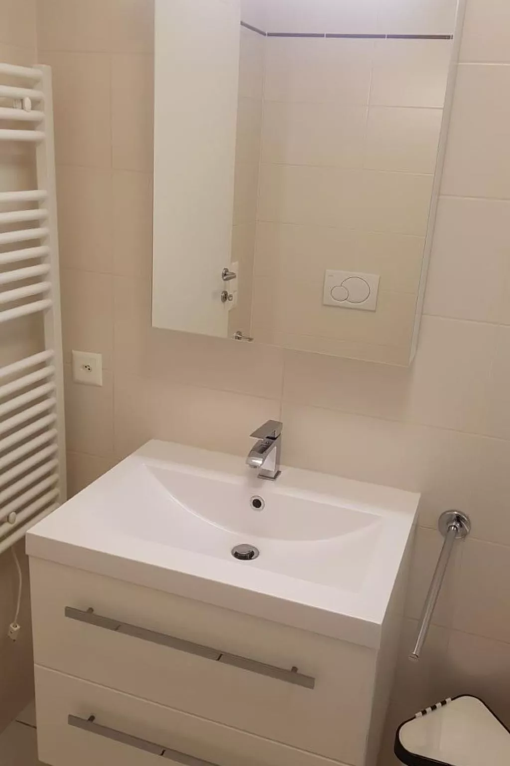 Vivian Residenz Apt. 603-Image-tags.info