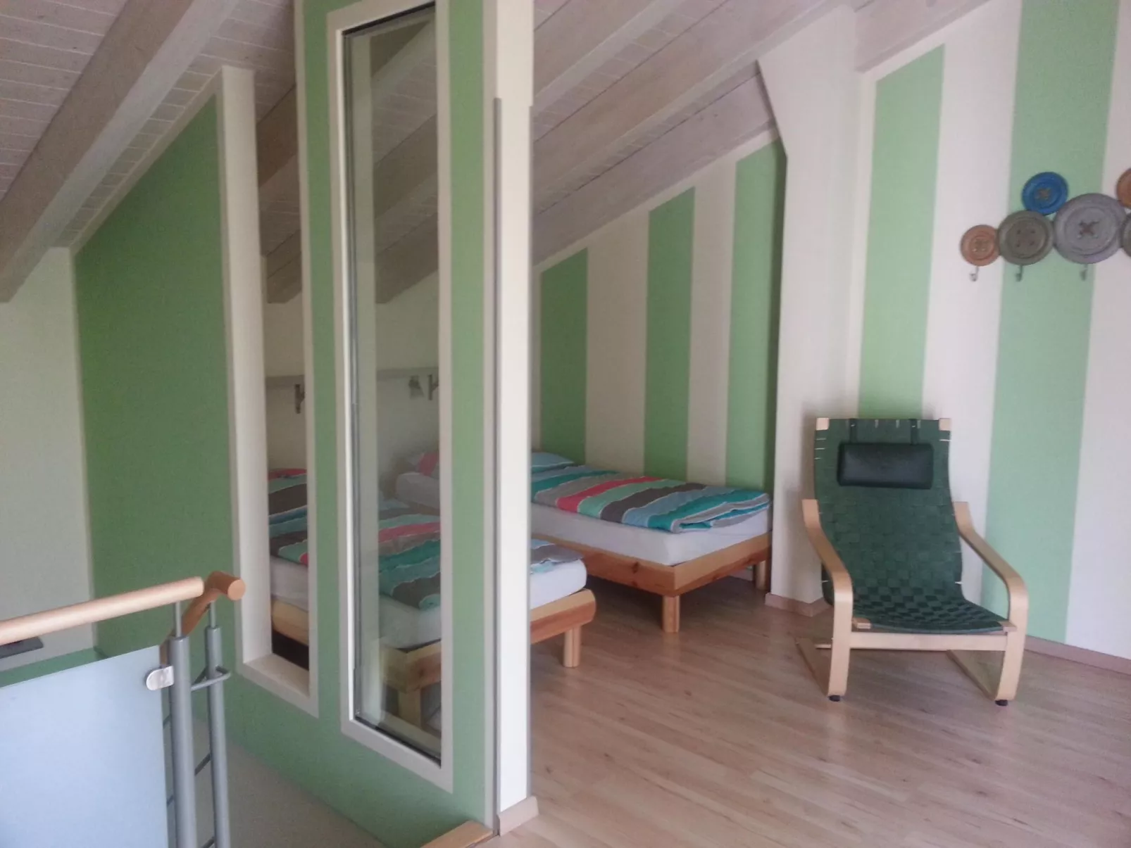 Moderne Maisonette-Wohnung mit Terrasse-Binnen