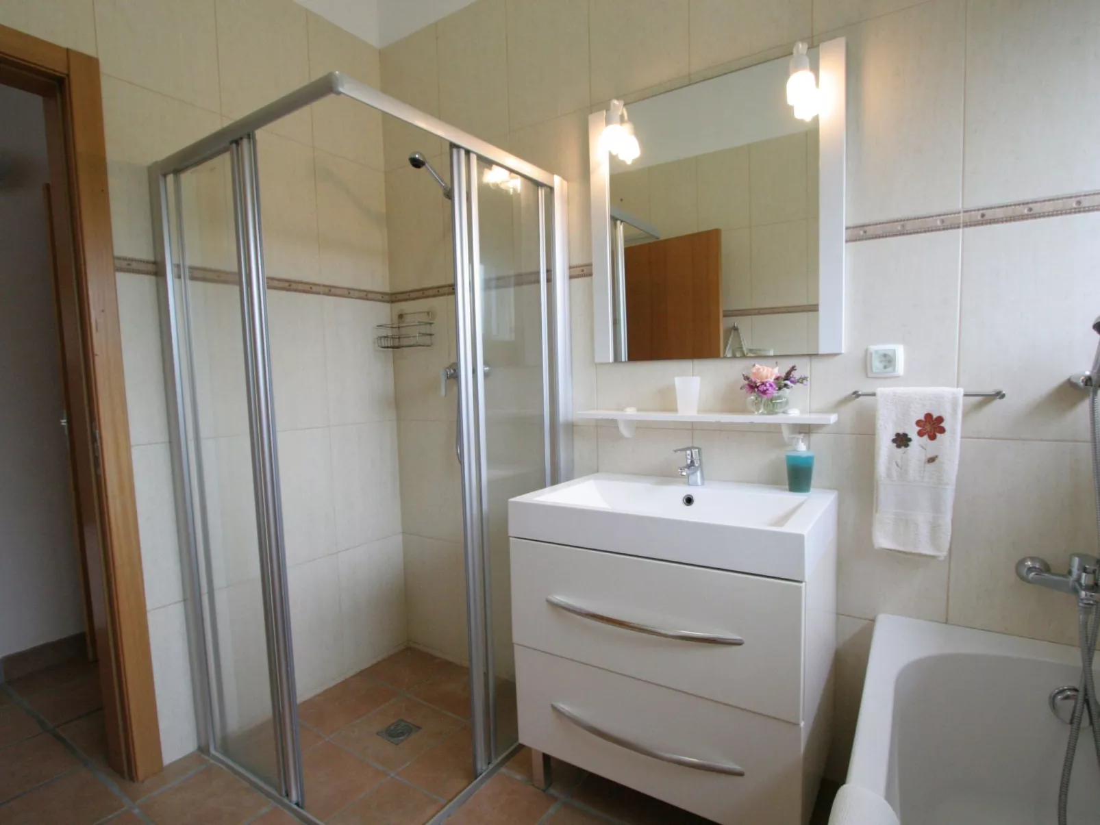 Für 4 Personen ca. 90 m&sup2; in Estreito da Calheta, Madeira (Südküste von Mad-Binnen