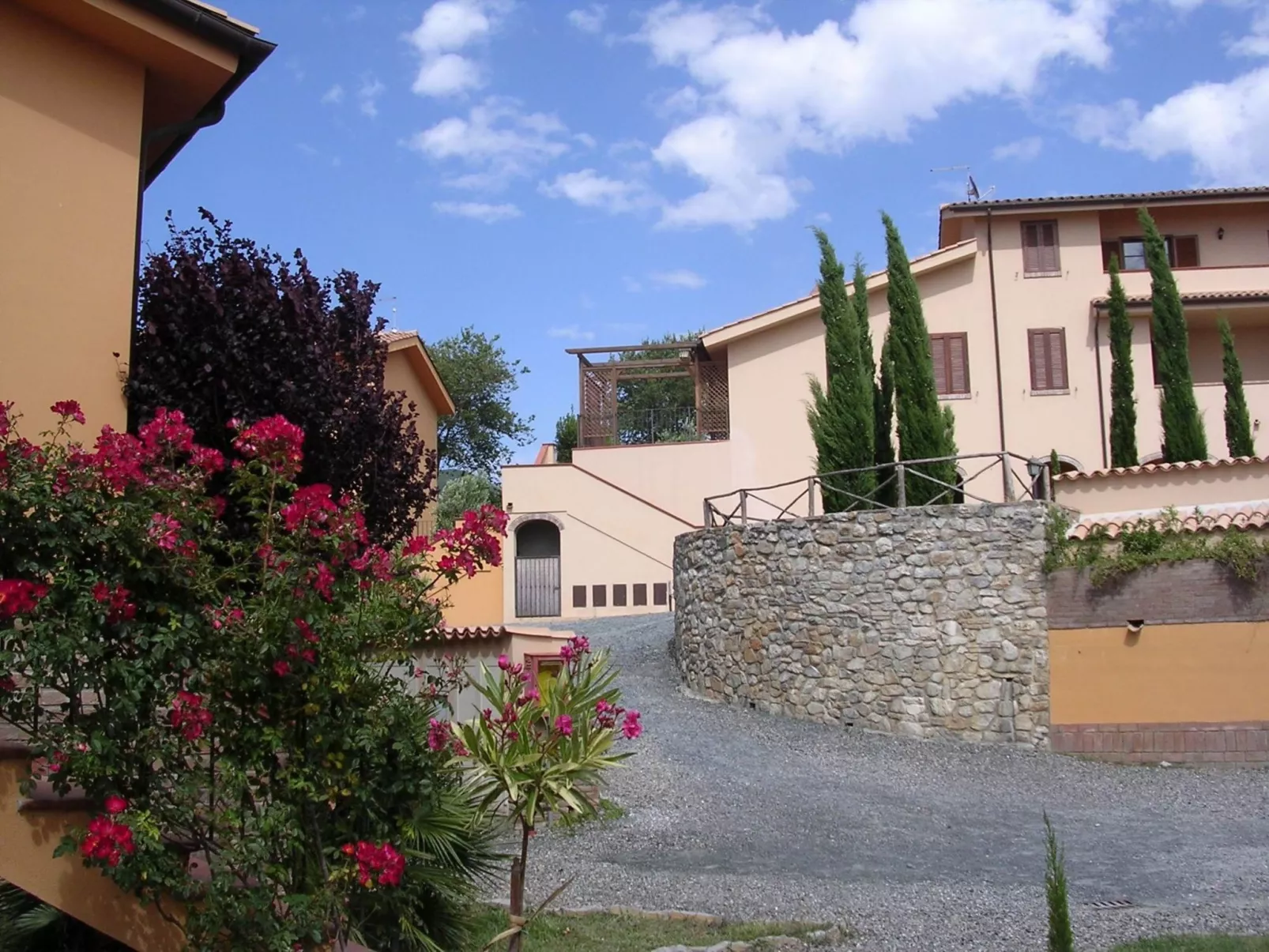 Pieve pomaia' Studio mit Gemeinschaftspool-Buiten