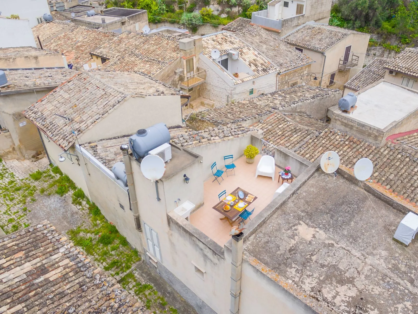 Steinhaus mit Panoramadachterrasse-Binnen