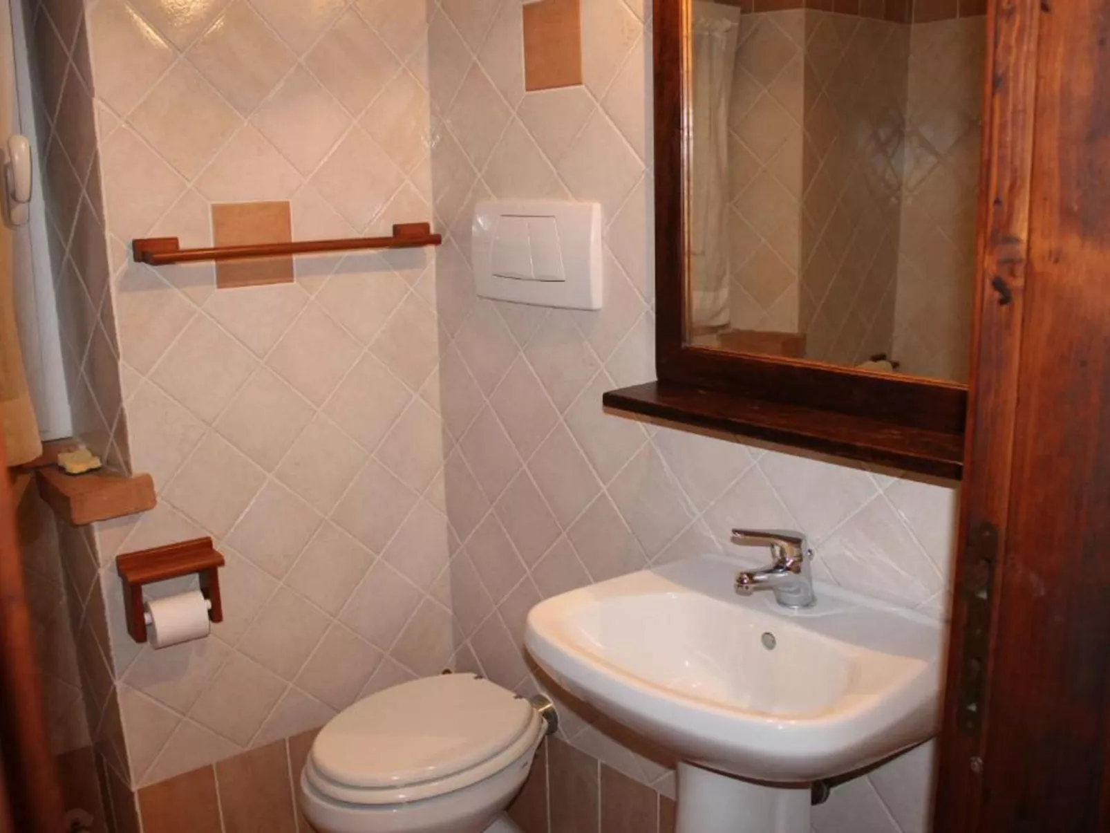 Rustikale Eleganz mit Blick auf die umbrische Landschaft-Image-tags.info