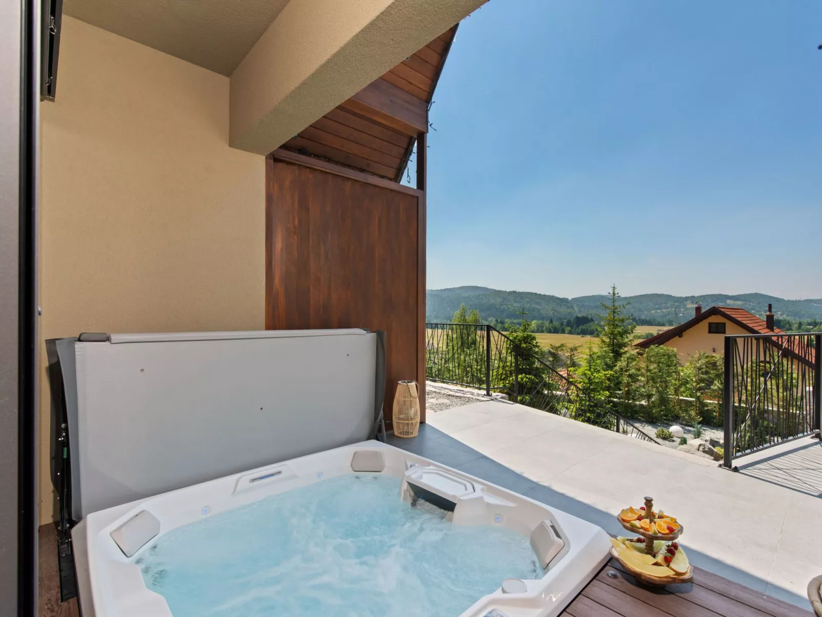 Chalet "Forest Hill" mit Hallenbad-Buiten