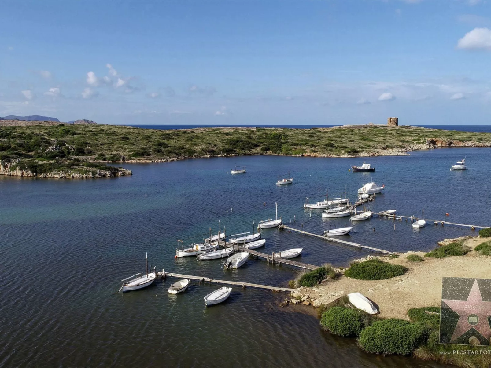 Moderne, frische Familienvilla Allondra-Buiten