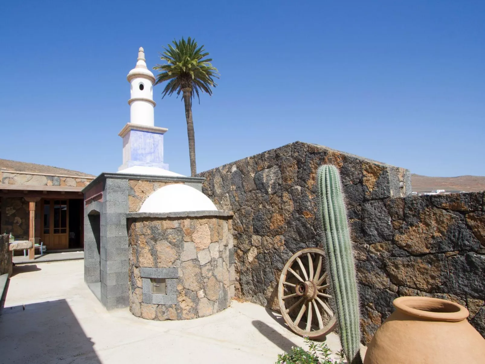 Ruhiges Landhaus Remedios mit Panoramablick-Buiten