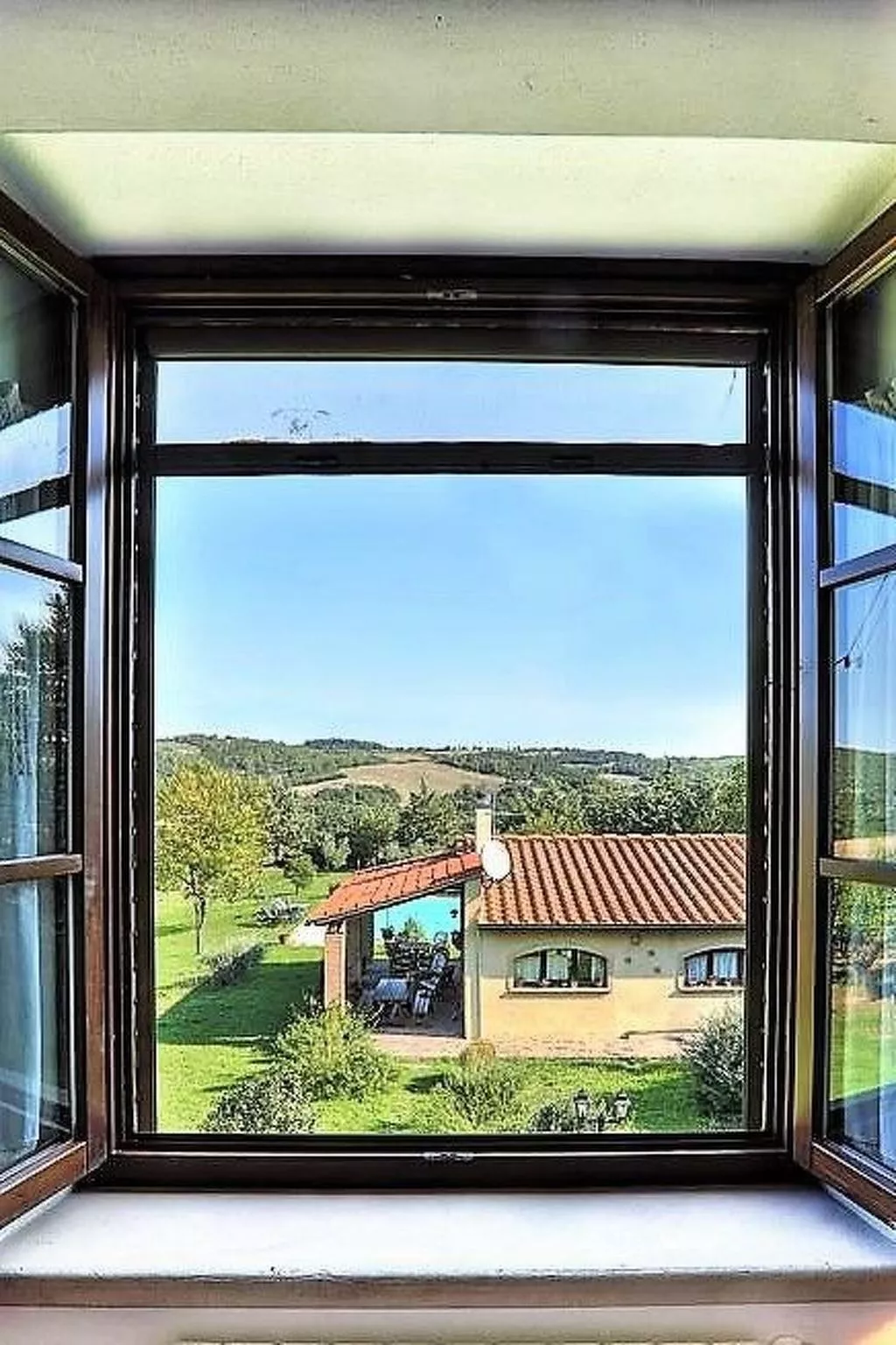 In Pomarance mit Großem gemeinsamem Pool-Image-tags.info