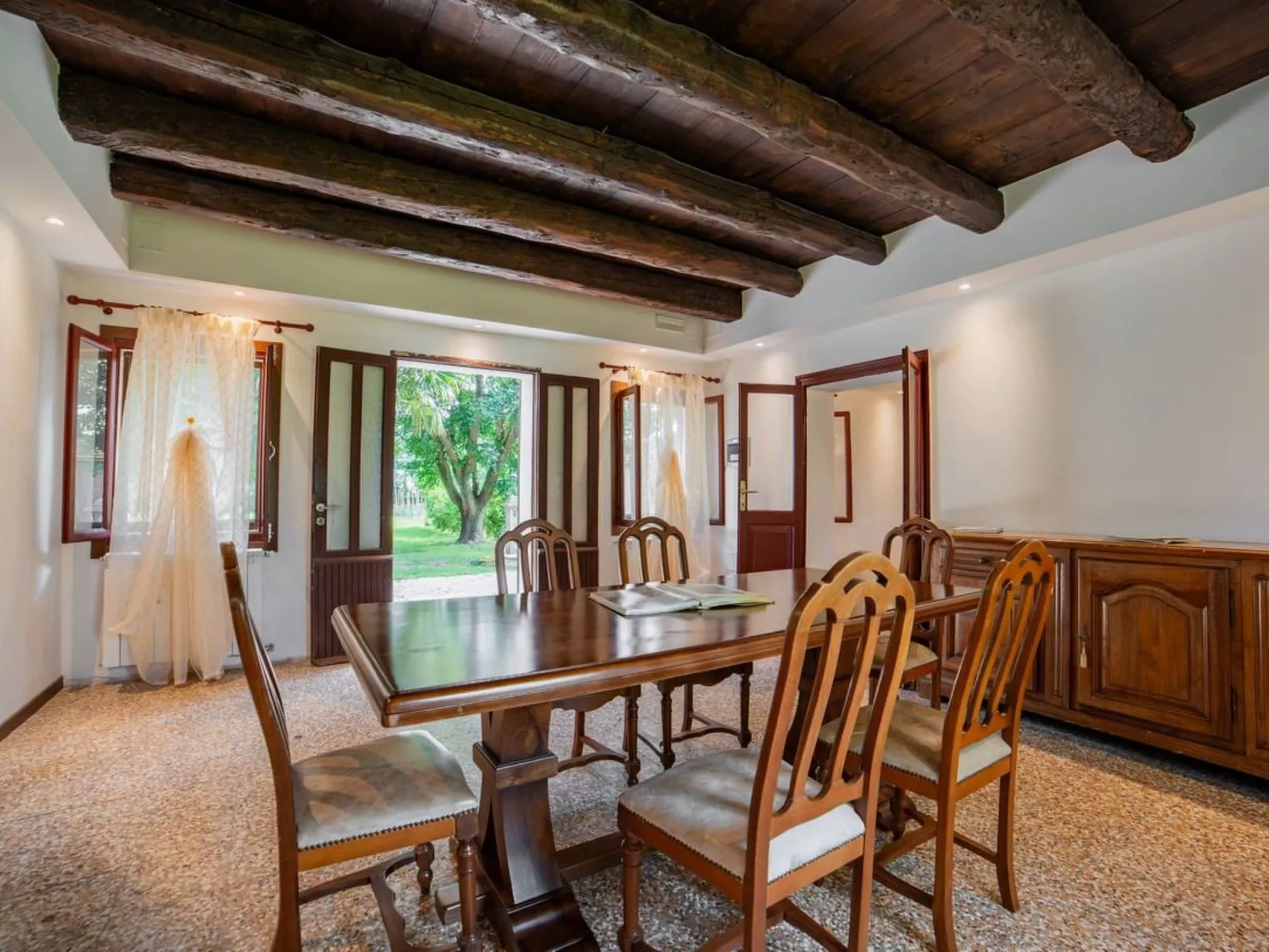 Villa mit Gemeinschaftspool zwischen Ferrara und Venezia-Binnen