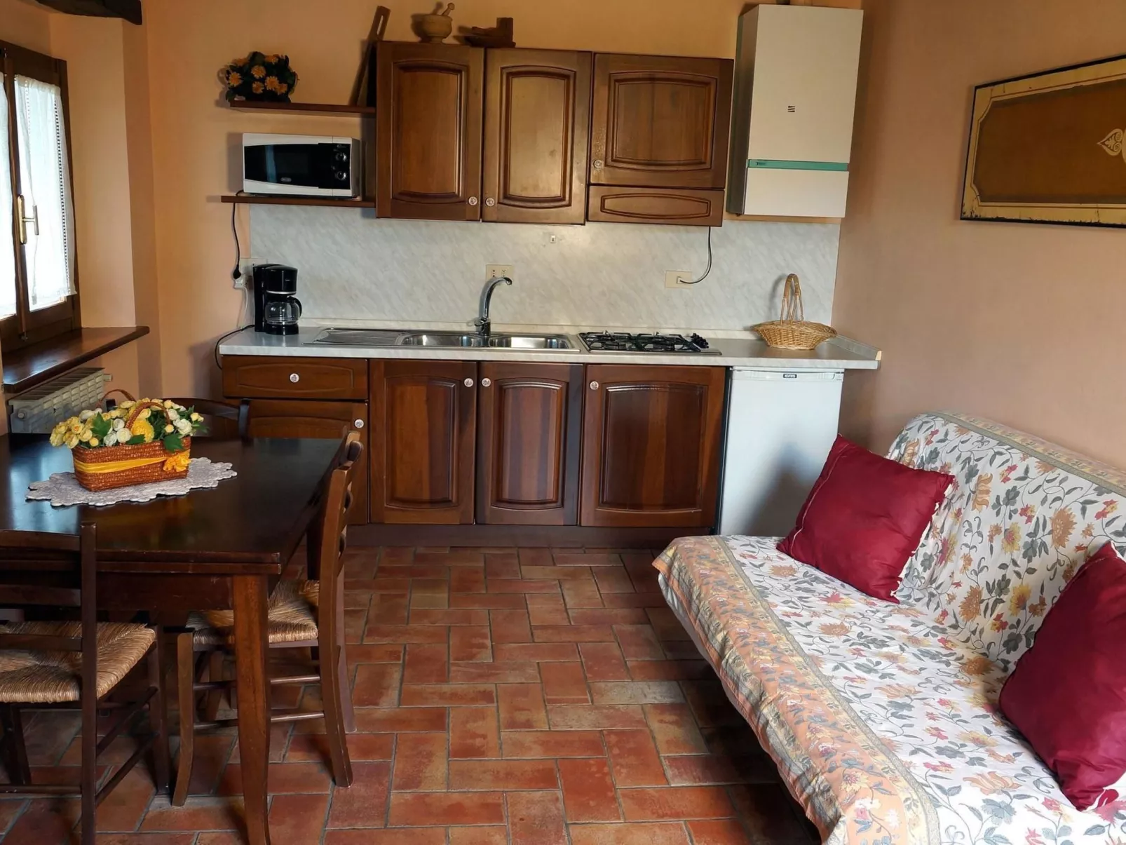 Magnolienhaus mit Pool zwischen Florenz und Arez-Binnen