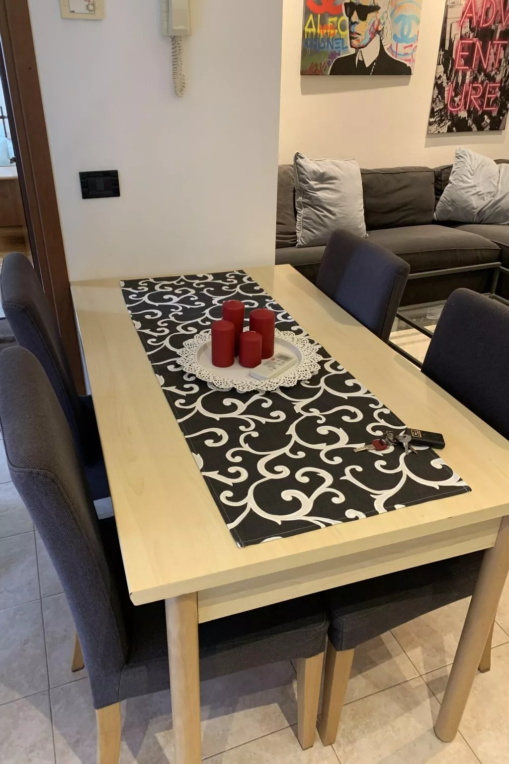 'The Prince's House-Binnen