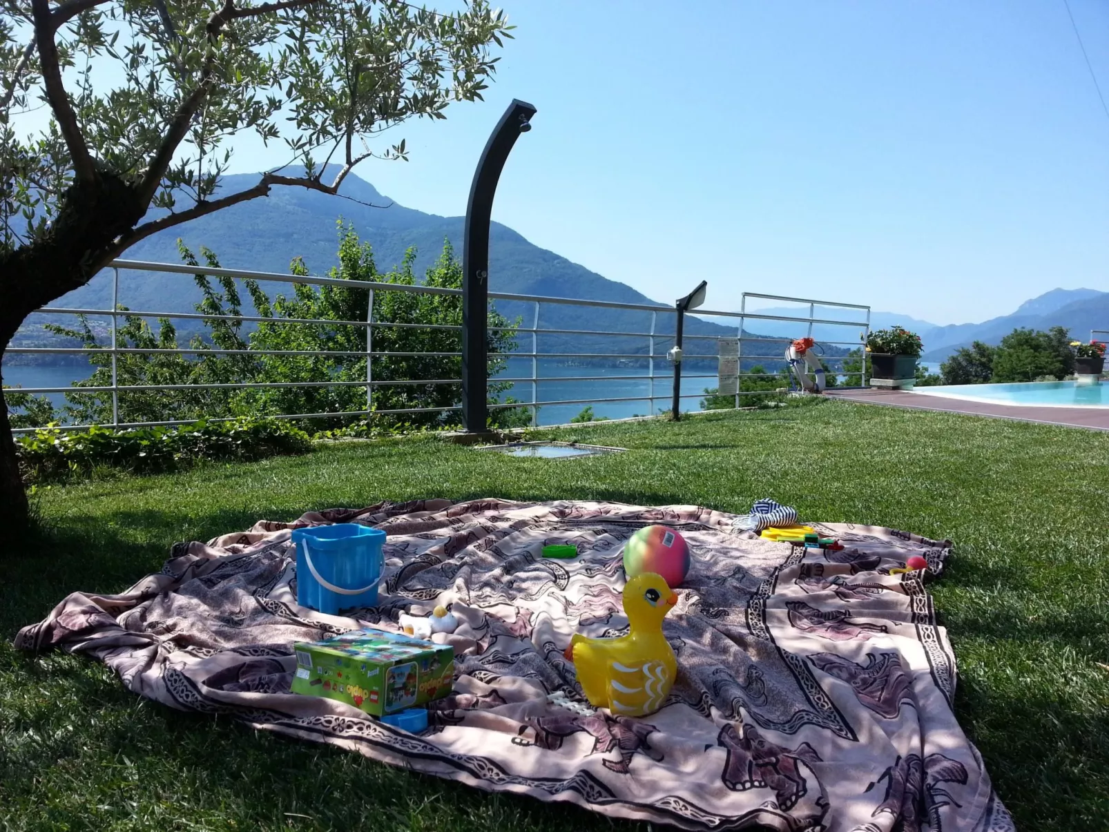 Wohnung mit Privatparkplatz und schöner Aussicht-Image-tags.info