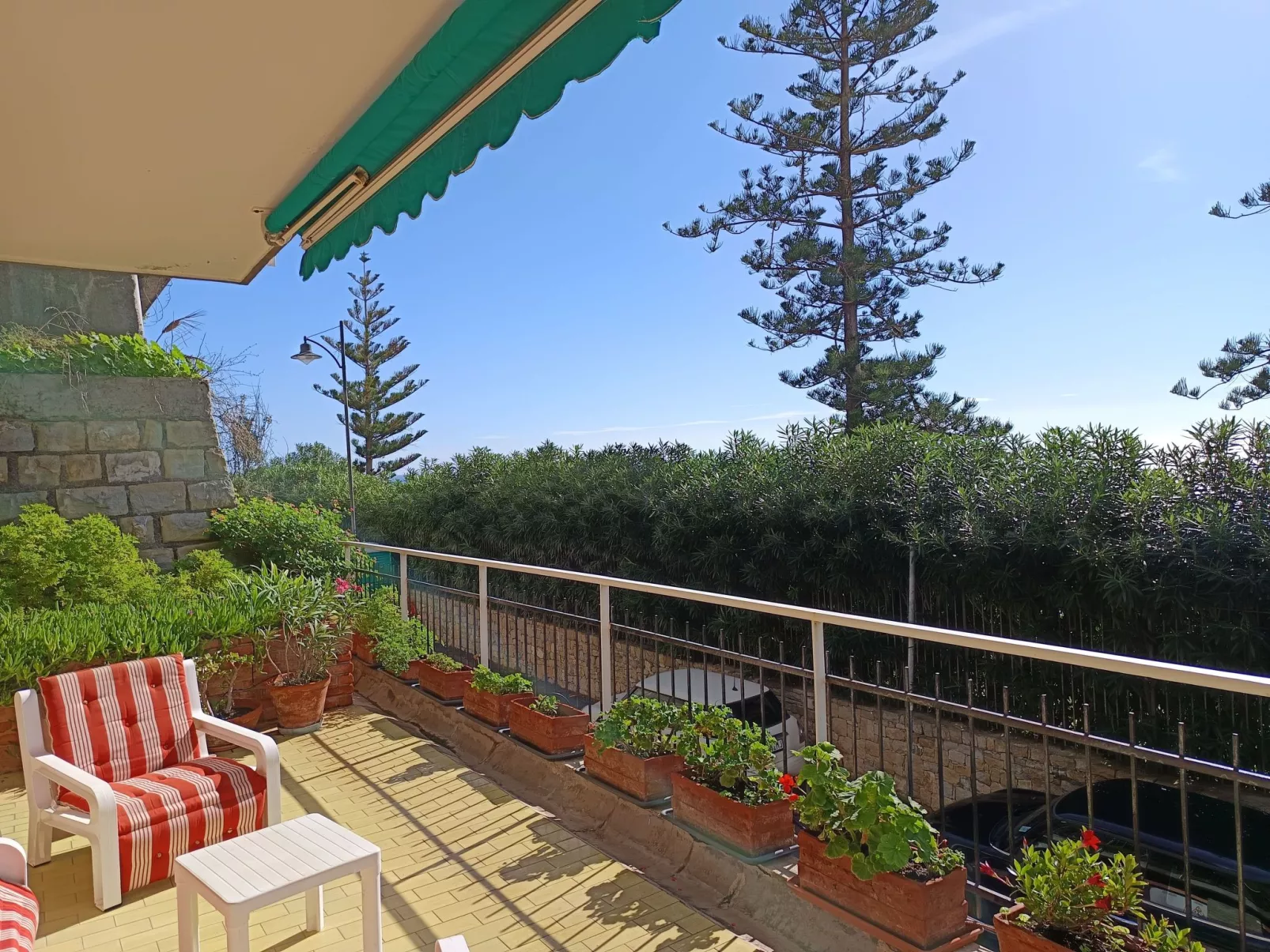 Seaside Heritage Retreat by Holiday World-Buiten