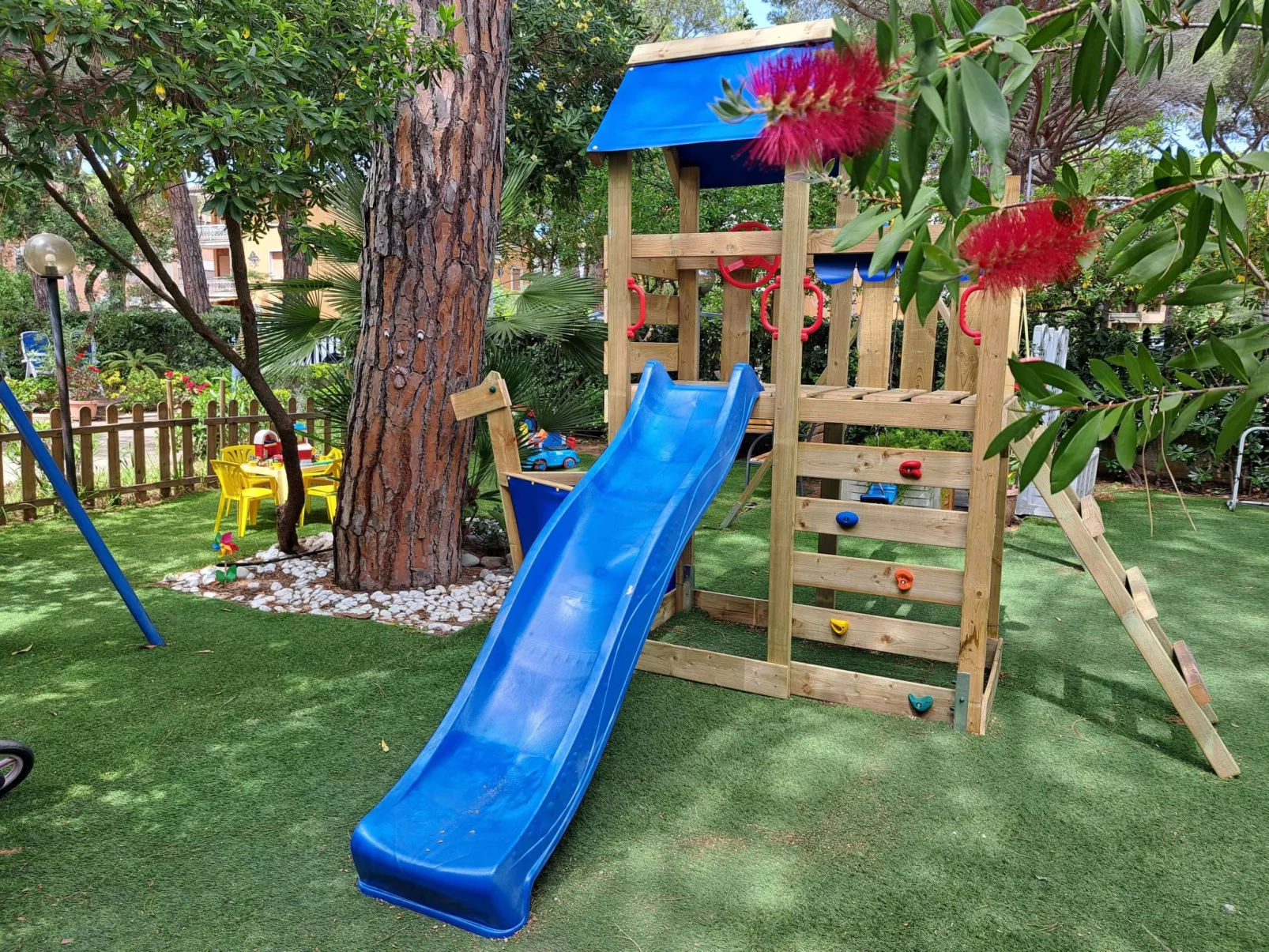 Mareblù' Wohnung mit Jacuzzi-Buiten