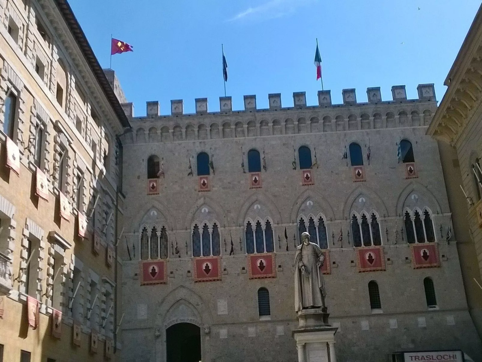 Wohnung mit Garten und oberirdischem Pool-Buiten
