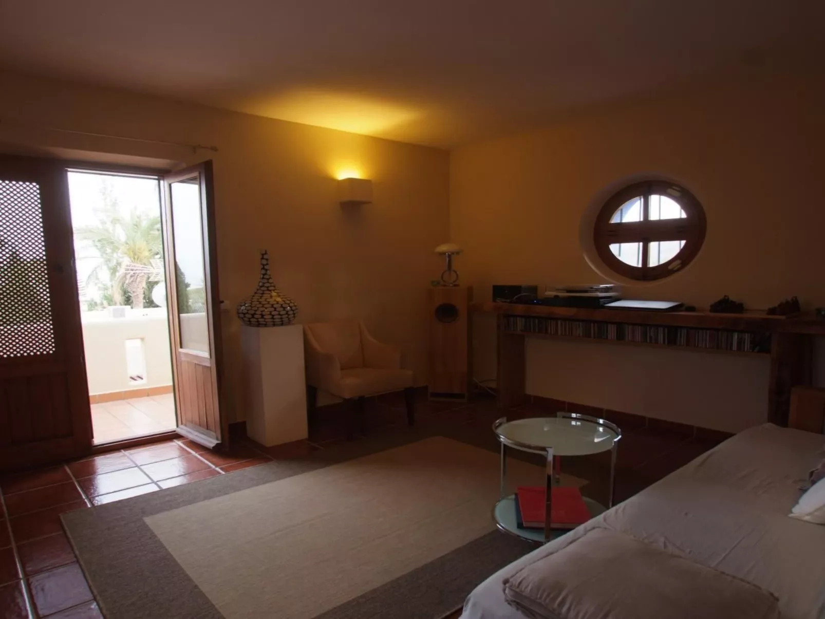 Schöne Villa für 6 Personen mit Schwimmbad-Binnen