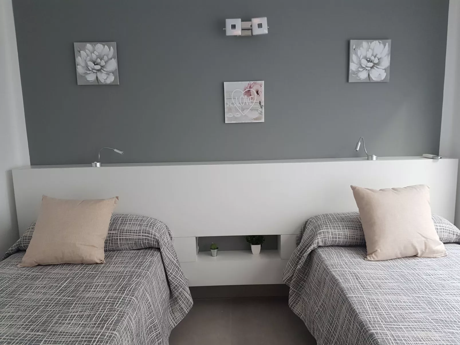 Widder vor dem Meer-Binnen