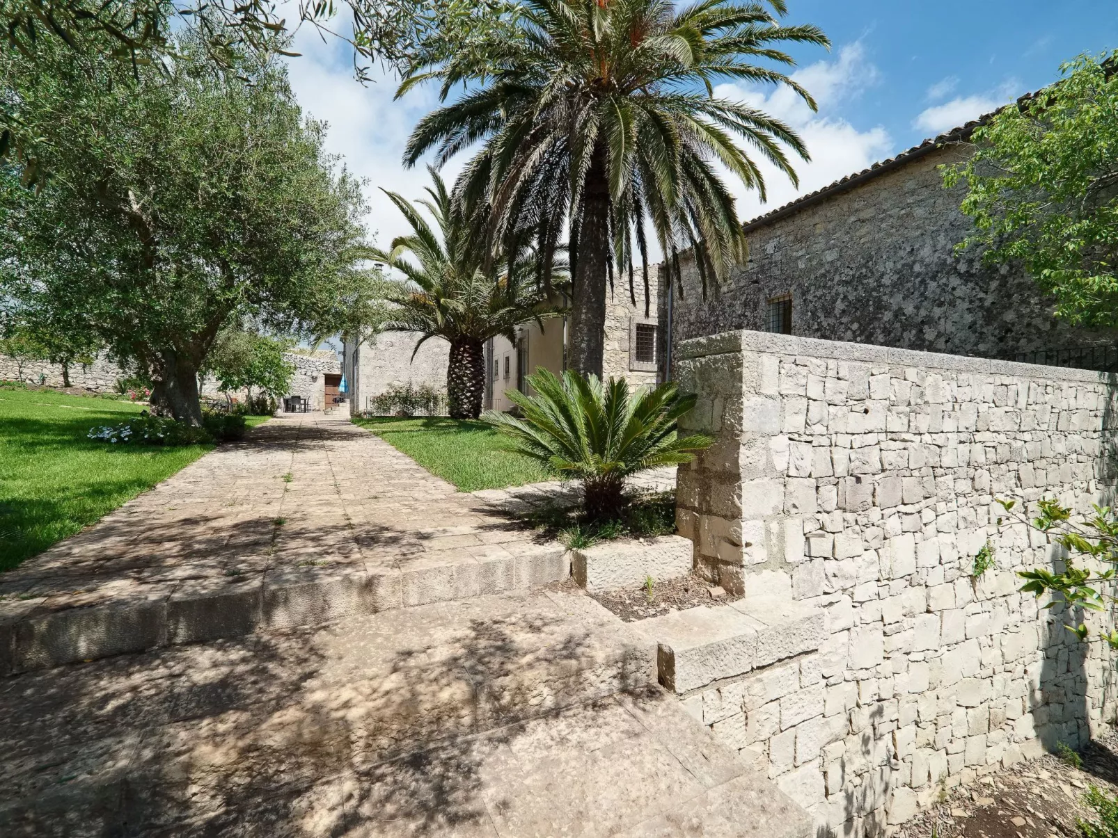 Scifazzo, typisch sizilianische Villa mit Swimmingpool-Image-tags.info